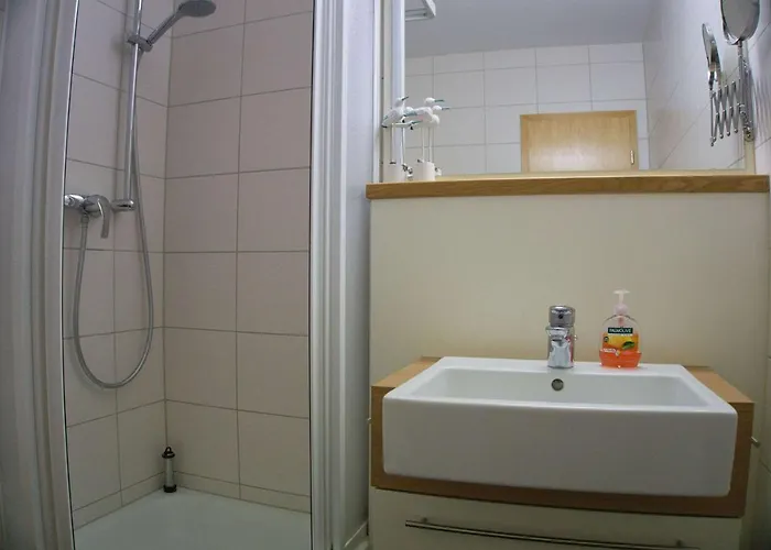Haus Blick Zur 10 Mit Sauna- Und Schwimmbadnutzung Im Ahoi Sellin *